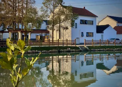 Huawenwu Homestay Отели рядом с достопримечательностью «Shanghai Jiangnan Tianyuan Chamber»
