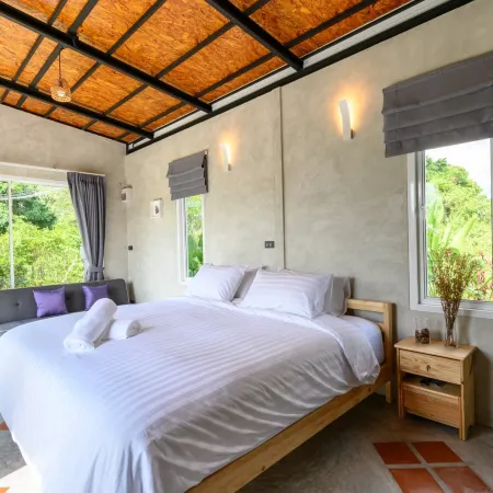 Loftpical Resort Отели рядом с достопримечательностью «Памятник сестрам-героиням»