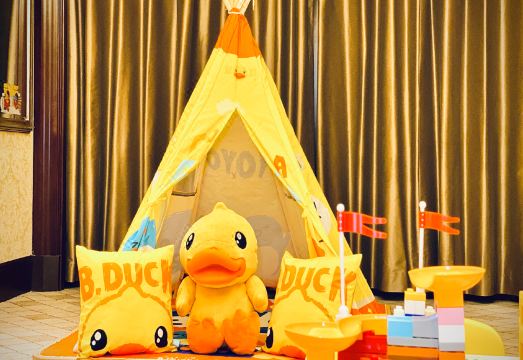 4. 더 코리 호텔..