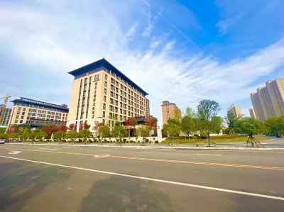 NANYANG REBECCA INTERNATIONAL RESORT HOTEL Hotel dekat Zhenping Station