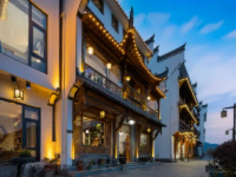 Floral Hotel · Qixi Xiaozhu Hotel Hotels near Jiangwan