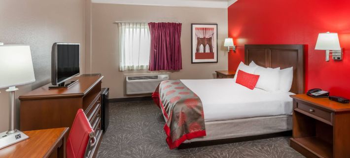 Ramada by Wyndham Hammond Hotel & Conference Center Hotels in Lake County