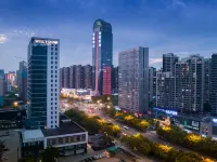 Wellton International Hotel (Baoneng City Ganzhou Station) Hotels near Ganzhou Railway Station