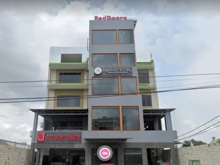 Rahat Icon Hotel Отели в г. Танджунгпандан