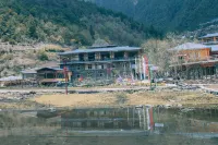 Yubeng International Youth Hostel