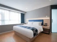 Aifeng Hotel (Taiye International Plaza Branch, Dali High speed Railway Station) Hotels near Caicun