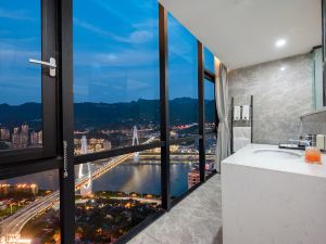 INS High-altitude River View Hotel (Chongqing Jiefangbei Branch)