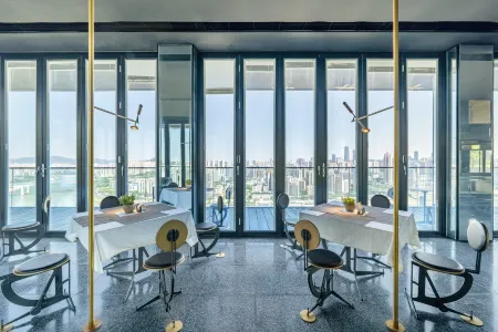 YOLO Eling Art Gallery Hotel（Erling No. 2 Factory Cultural and Creative Park Store） Отели рядом с достопримечательностью «Chongqing Zoo»