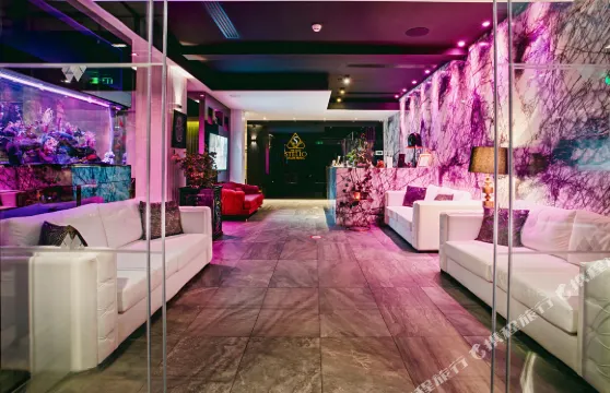 你好斯特里奧豪華酒店（限成人）