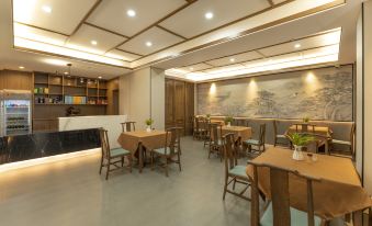 Pengyue Yueyang Hotel