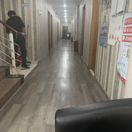 Pinghu Longyuan Hotel