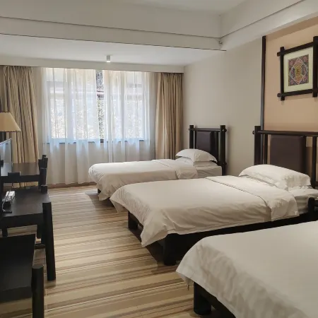 Longsheng Hot Spring Resort Отели в г. Луншэн