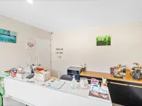 Ascot Vale Motor Lodge Hotels near Upper Riccarton