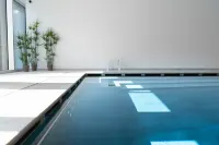 Life Hotel - Hot Tub