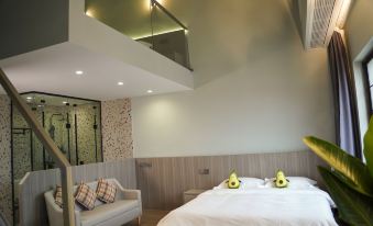 Guozhan Village Hotel