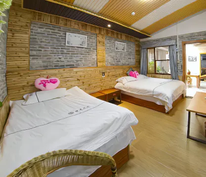 Huangyao Ancient Town Deyun Shanzhuang Hotel