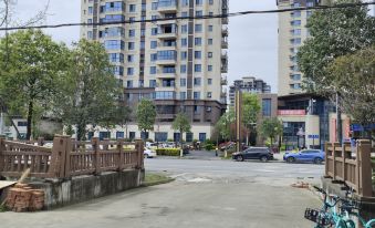 Chengde business inn
