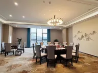 โรงแรมฮอลิเดย์ อินน์ เหอเฟย โอฟีร์