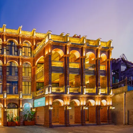 Encounter in the Ancient City Lane·Junjing Mansion Отели рядом с достопримечательностью «Монастырь Кайюань»
