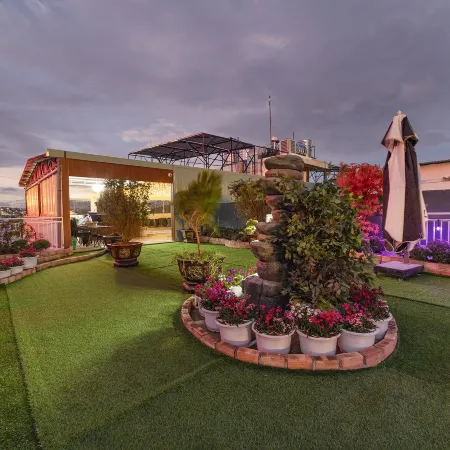 Happy Dalat Hotel & Apartment Отели рядом с достопримечательностью «Кафедральный собор Далат»