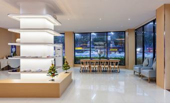 PK e-sports hotel (Xiamen Cruise Center Xiagu Wharf)