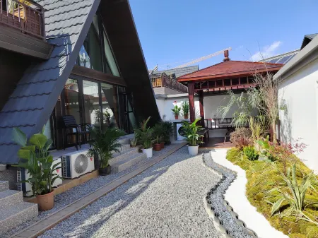 Half Idle Cloud House Homestay (High speed Railway Station Branch)