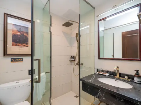 James Joyce Coffetel Hotel (Shanghai Changfeng Park Subway Station Huashida)