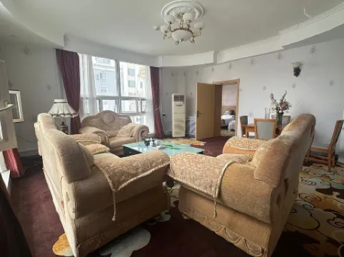 Manzhouli Xinghui Grand Hotel Отели рядом с достопримечательностью «Sino-Russian Trade Pedestrian Street»