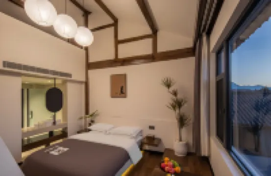玖臨Luxury·270°日照金山丨伴山野奢靜居（麗江古城大水車店）