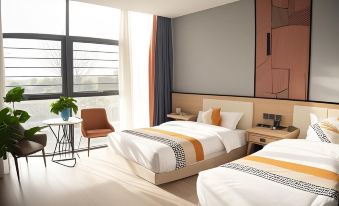 Zhongning Longteng Wisdom Hotel