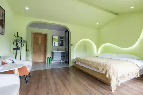 Qiongkushitai Shanliju Homestay Hotel a Tekes