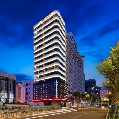 Manju Hotel (Wuchang Station Hongshan Square Subway Station) Отели рядом с достопримечательностью «Хубэй, Китай, Южная Механическая Школа (Школьный Департамент)»