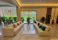 Sog Boxiang Runyi Huadu Grand Hotel (Zandan Temple) Hotels in Sog County