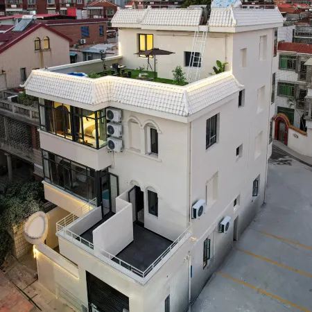 Floral Hotel·Zhifou · Roof Garden Terrace · Designer Villa (West Street)
