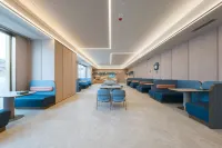 Home Inn (Altay Five Hundred Miles Wind and Sentiment Street Store)