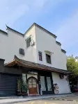 Gelou House Hotel (Quzhou Guojin Center Shuiting Store)