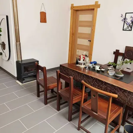 Xiangwang Courtyard Homestay