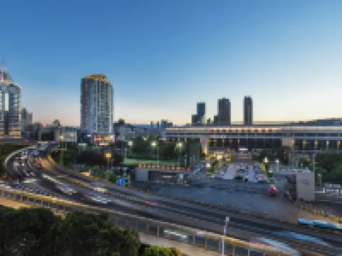โรงแรมเยว่ซ่าง (ศูนย์กีฬาประจำจังหวัด ฝูโจว) โรงแรมใกล้โลกใต้ทะเลซ้าย