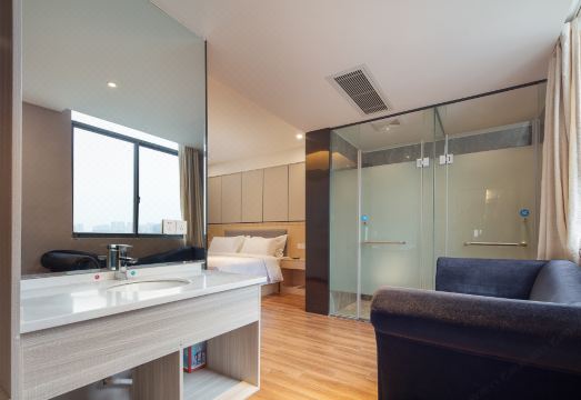 Wonder Hotel (Changsha Central South University Metro Station) Hotel Overview