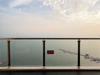 惠东十里银滩度假公寓 - 浪琴湾180度海景大床房