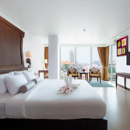 Aiyara Grand Hotel