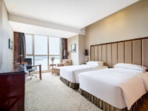 Crowne Plaza ZHENJIANG by IHG Hotel a Zhenjiang
