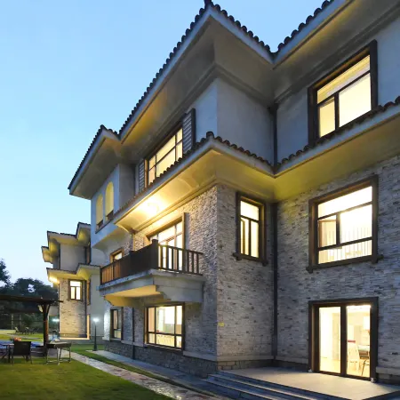 Huitang Yiqi Bieyuan Hot Spring Holiday Villa