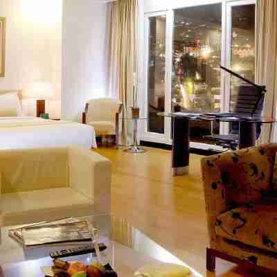 Sintesa Peninsula Hotel Rooms