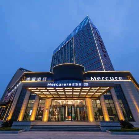 Mercure Hotel Xinyangdong Railway Station