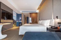 武漢沌口東風大道スポーツセンターアトゥールホテル 蔡甸区のホテル