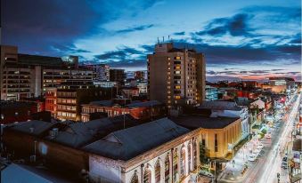 Majestic Old Lion Apartments