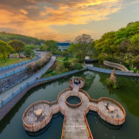 Longshan Garden Hotel