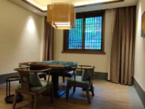 Julong Guniujiang Resort Hotéis em Shitai