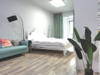 南京绿茶宝贝公寓(大桥北路分店) - 标准一室大床房